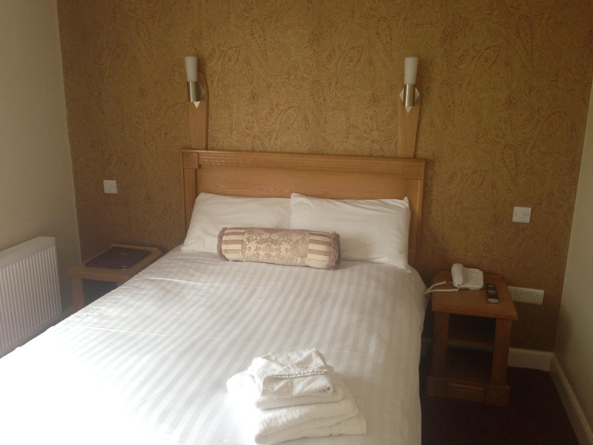 Creighton Hotel Clones Phòng bức ảnh